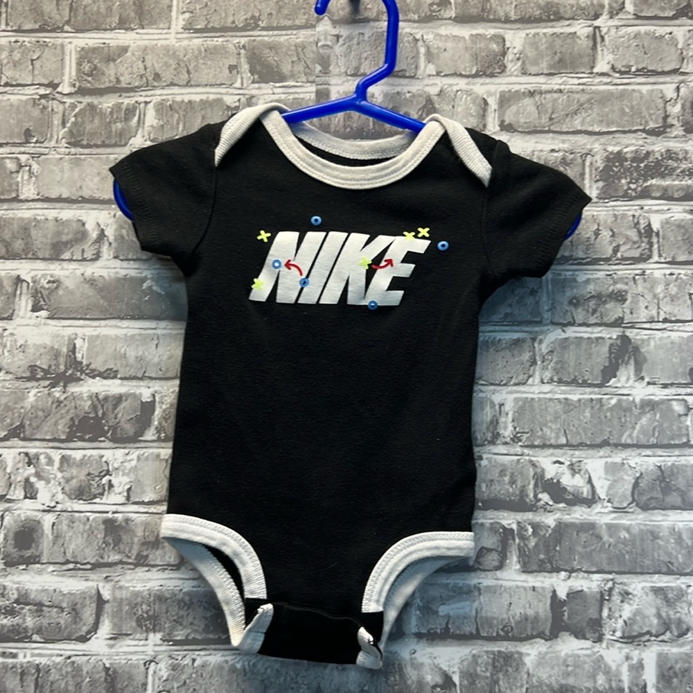 ‎Nike